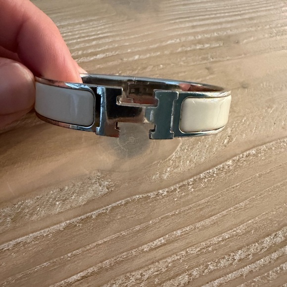 Authentic Hermes Clic H Bracelet- White Enamel - Picture 2 of 7